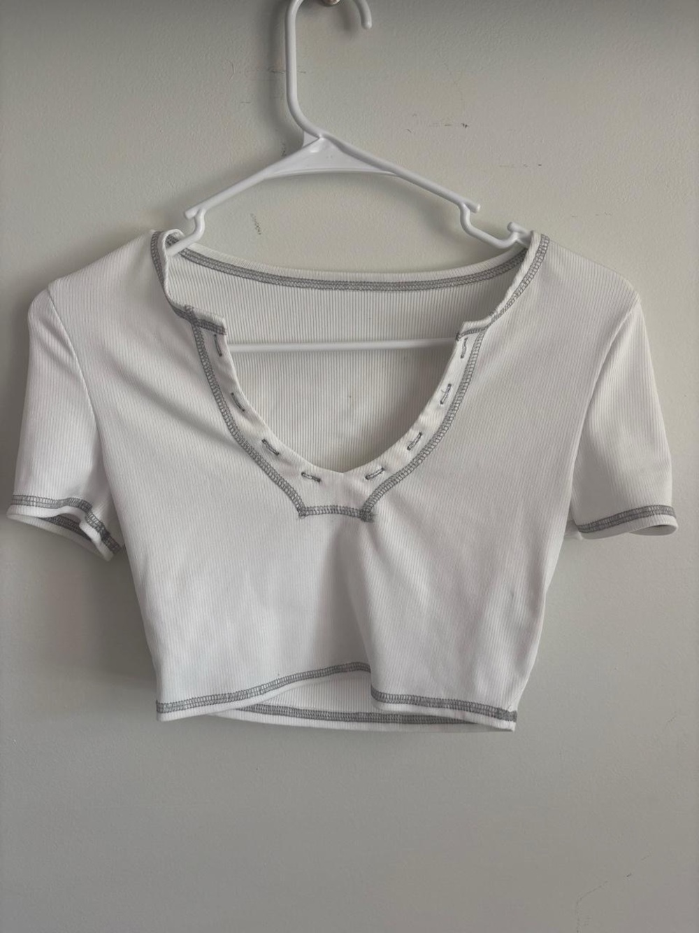 SHEIN White Ribbed Notch-Neck Crop Top with Gray Contrast
